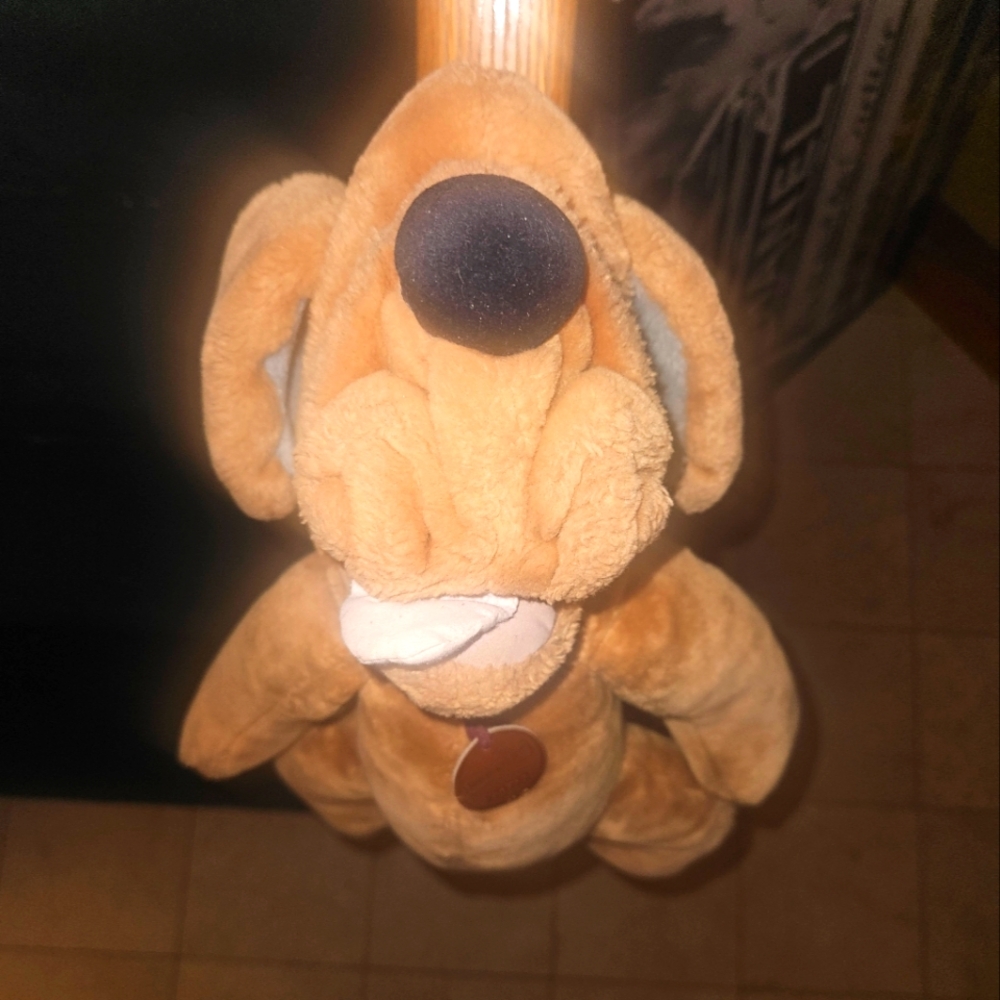Vintage 1980’s Wrinkles Brand Dog 16” Plush Hand puppet